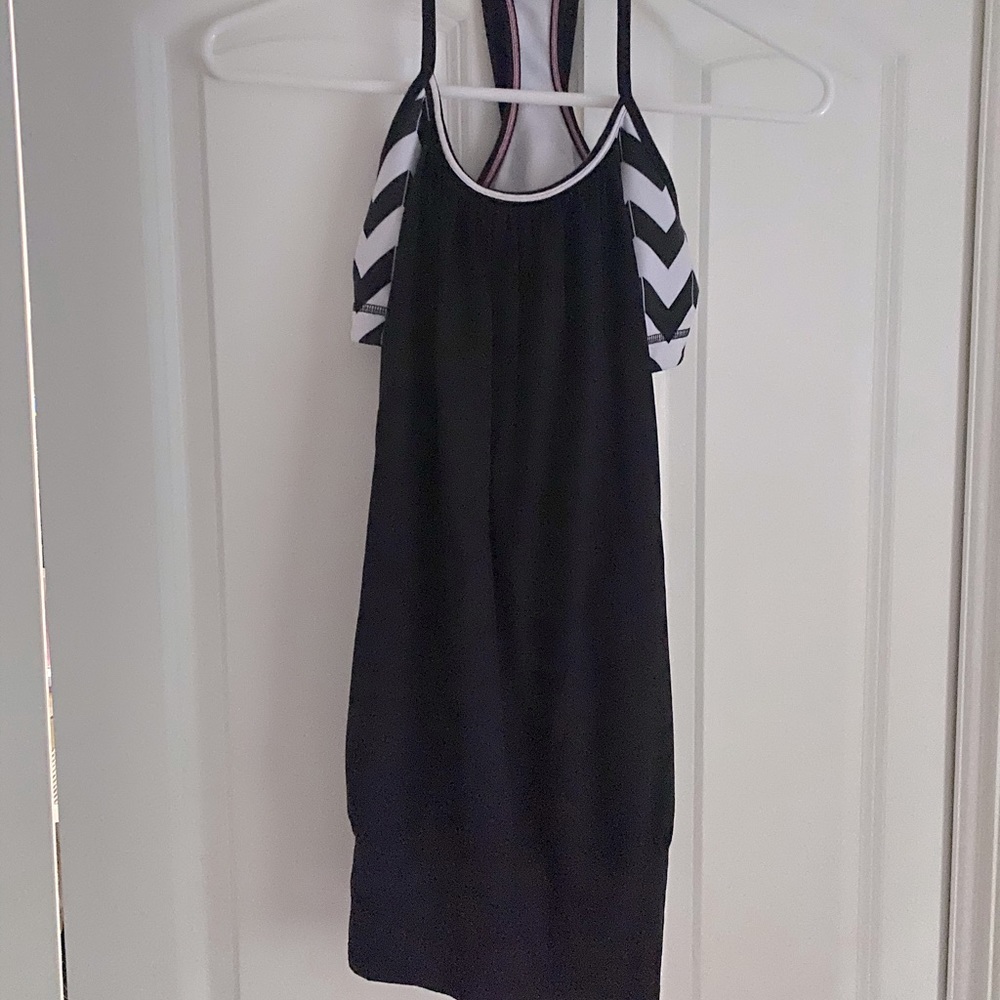 Lululemon No Limits chevron tank SIZE 4